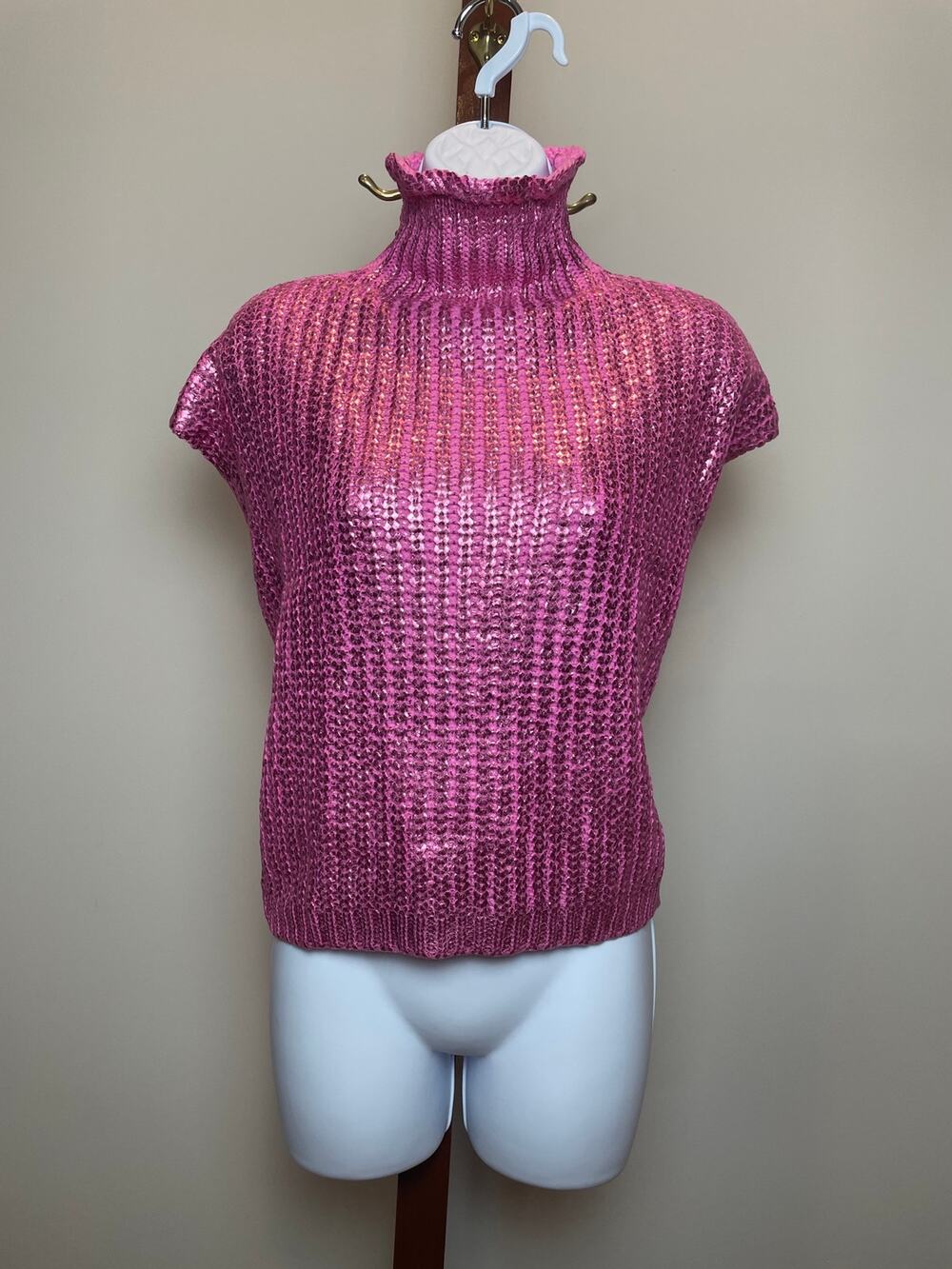 She + Sky Sweater Top Size S Pink Sleeveless Mock Neck Shimmer Knit New With Tag